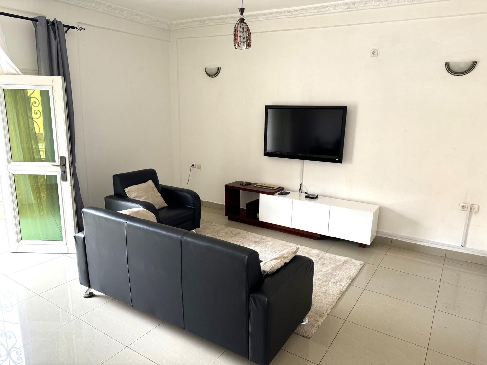 Appartements Modernes, Wifi, Tv - Yaounde, Omnisports Yaoundé Exterior foto