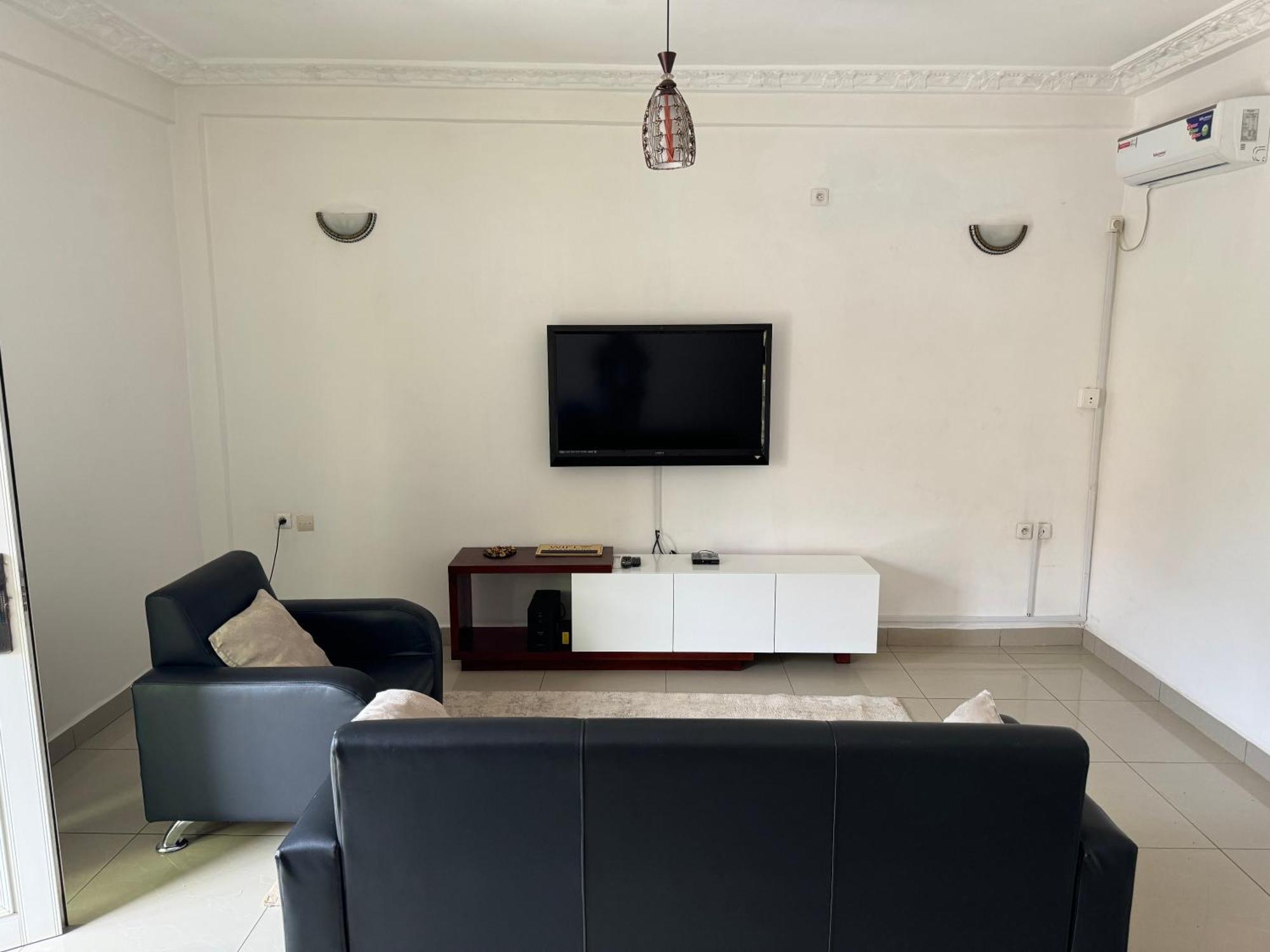 Appartements Modernes, Wifi, Tv - Yaounde, Omnisports Yaoundé Exterior foto