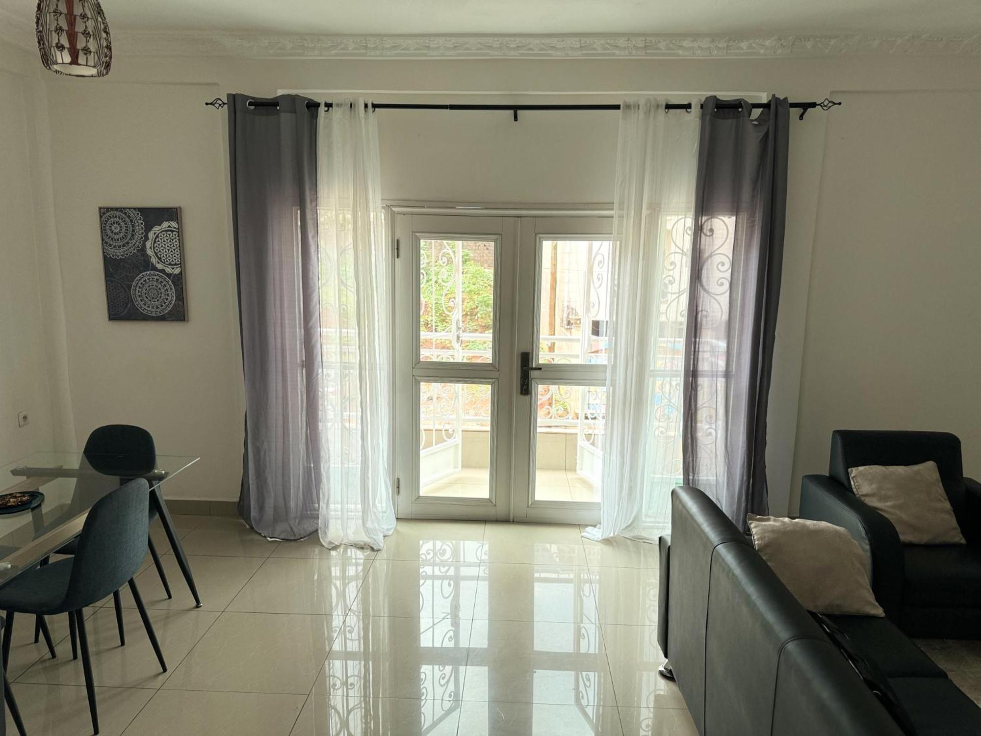 Appartements Modernes, Wifi, Tv - Yaounde, Omnisports Yaoundé Exterior foto