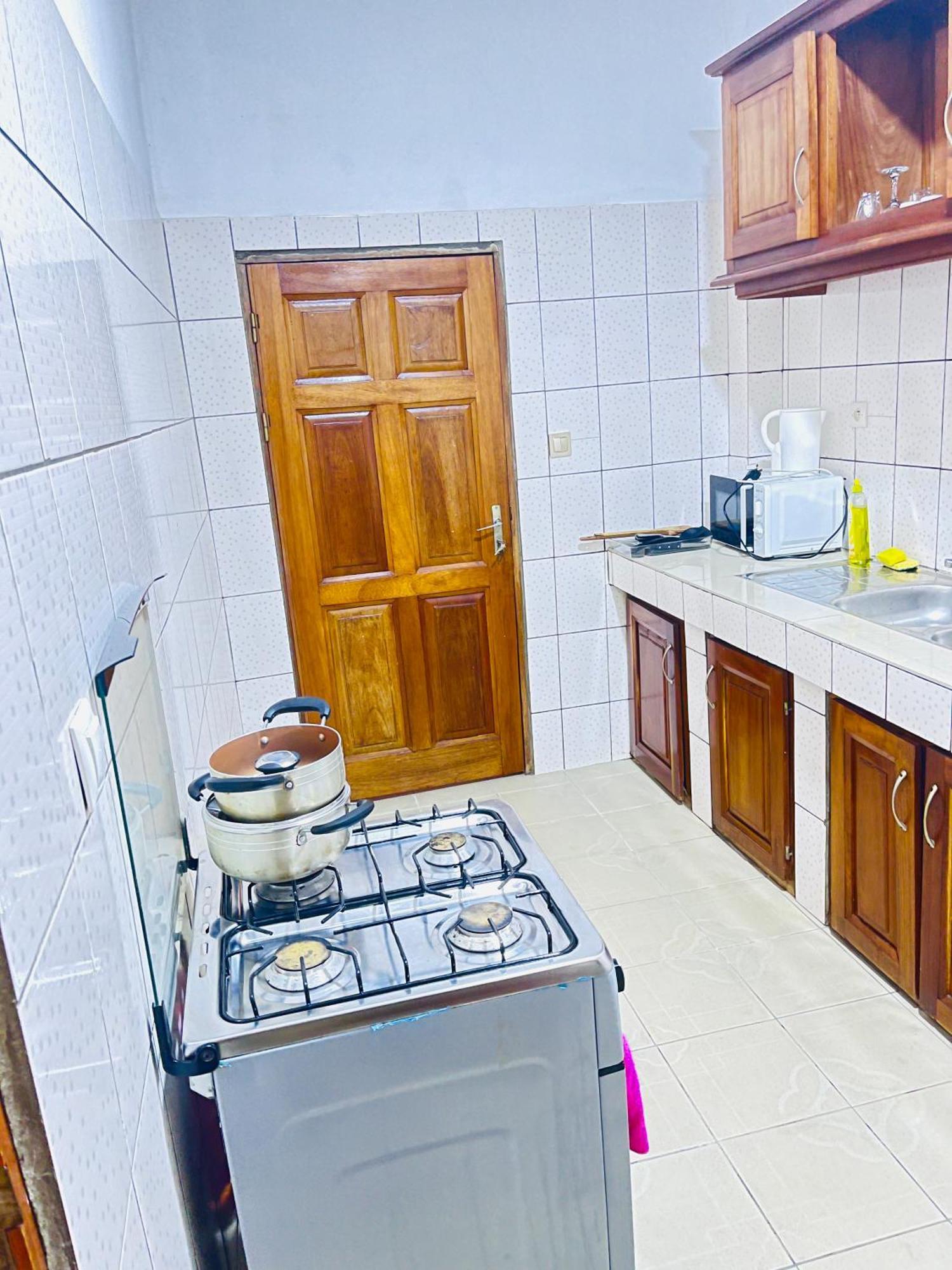 Appartements Modernes, Wifi, Tv - Yaounde, Omnisports Yaoundé Exterior foto